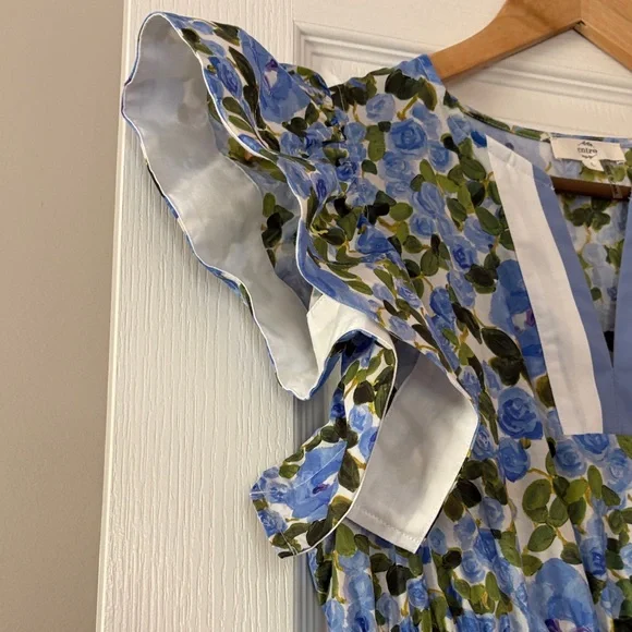 entro Blue Floral Tie-Waist Peplum Top with White Trim - Picture 4 of 6